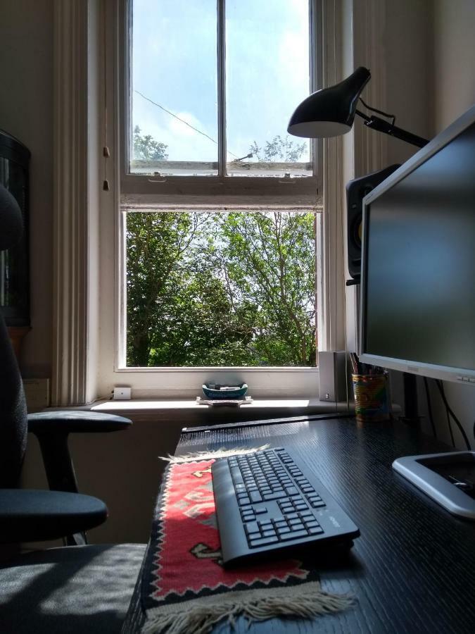 Stunning Retro Apartment In Central 브라이턴 외부 사진