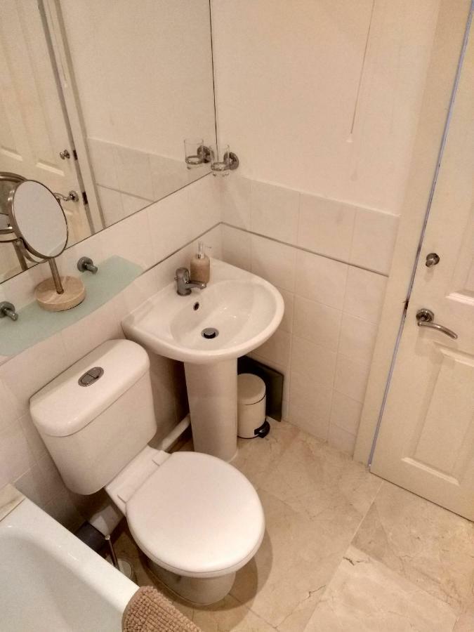 Stunning Retro Apartment In Central 브라이턴 외부 사진