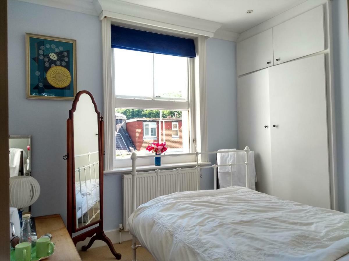 Stunning Retro Apartment In Central 브라이턴 외부 사진