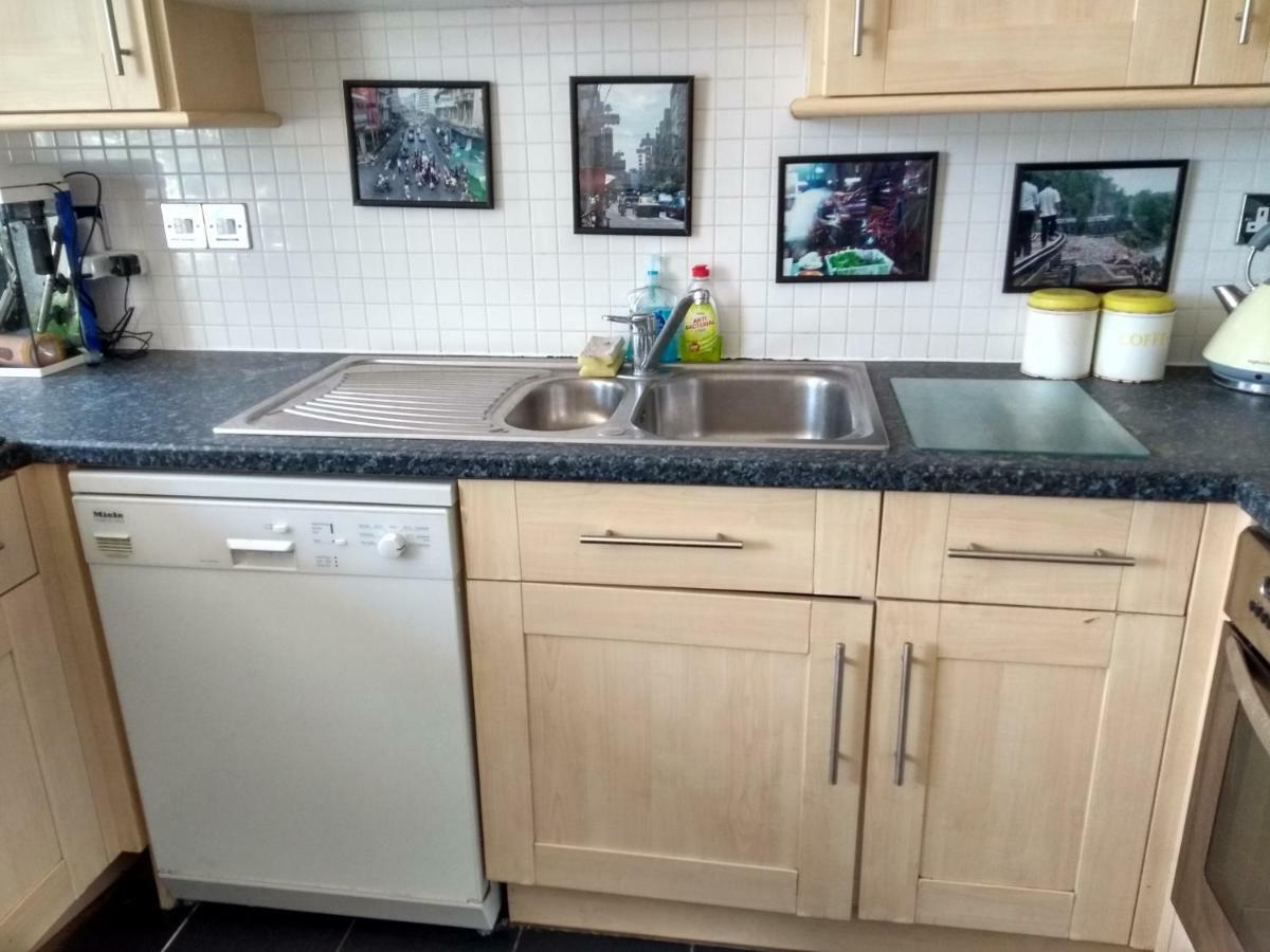 Stunning Retro Apartment In Central 브라이턴 외부 사진